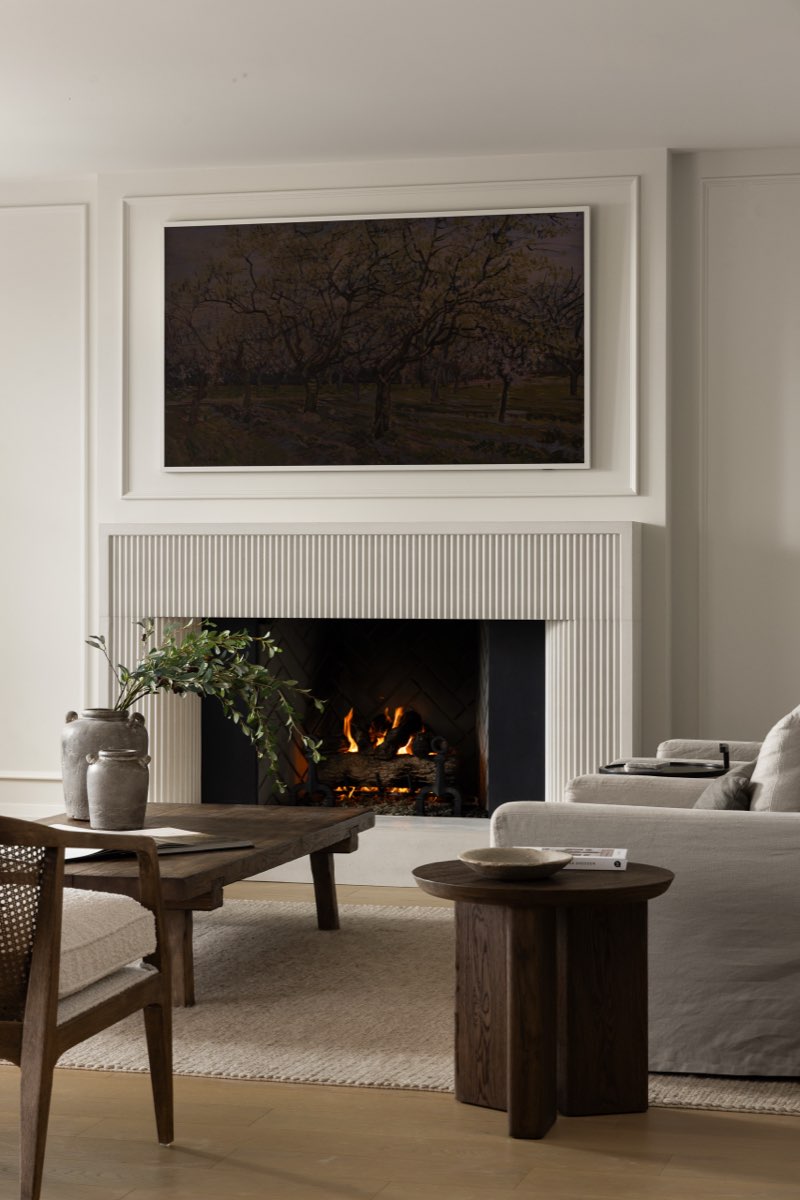 Fluted plaster hearth
