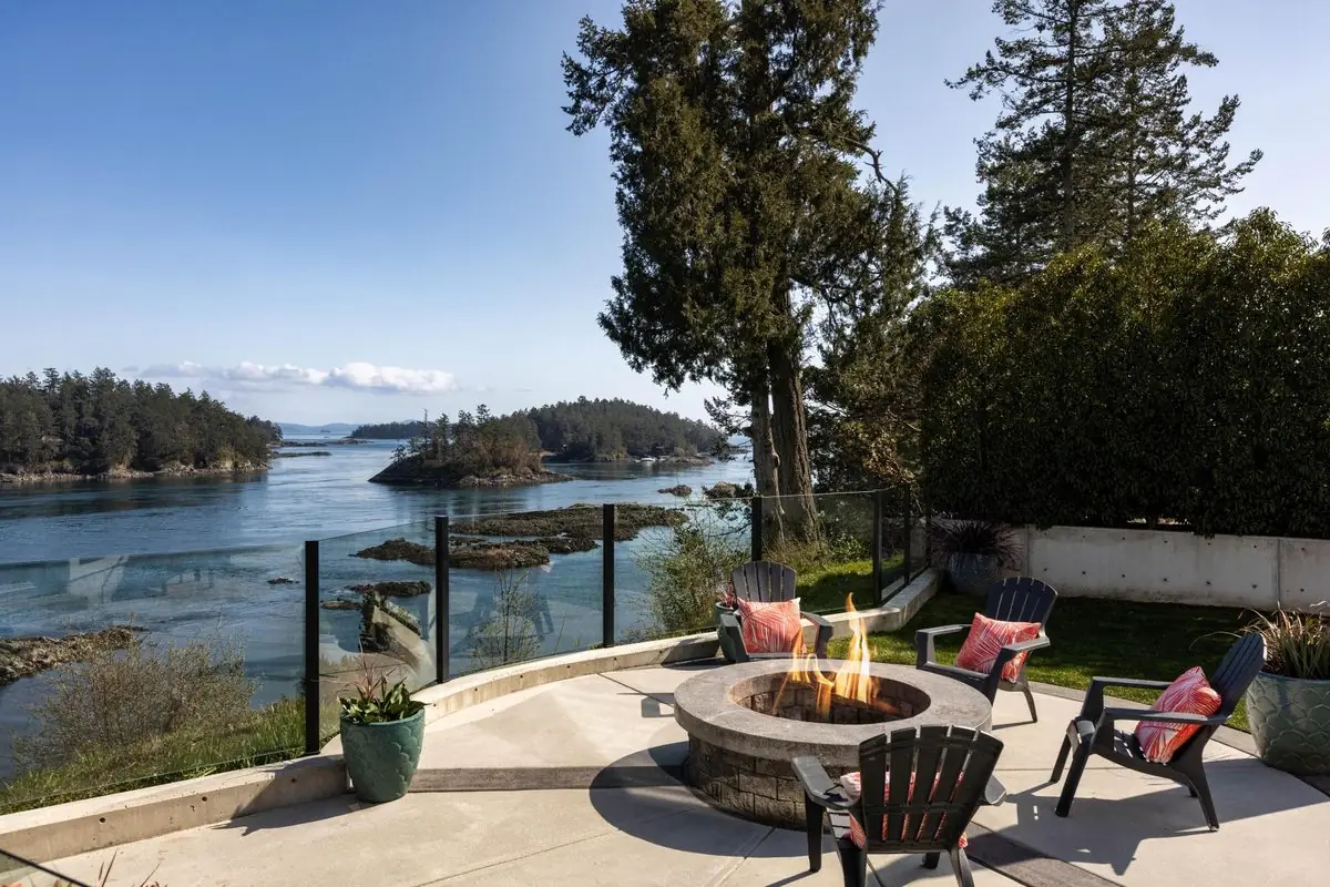 Fire pit terrace above the water